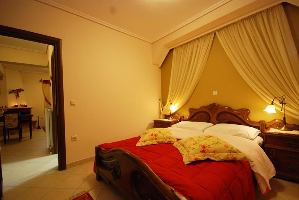 Valentini Guesthouse Karpenísion Quarto foto